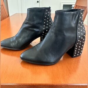 Steve Madden Size 10M Studded Jillian Ankle Boots